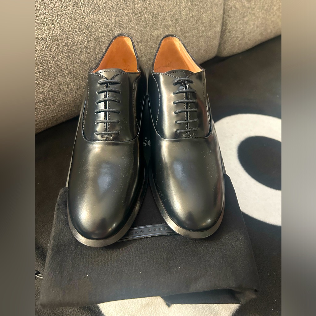 Women Hugo Boss Leather Dress Shoes Brand New